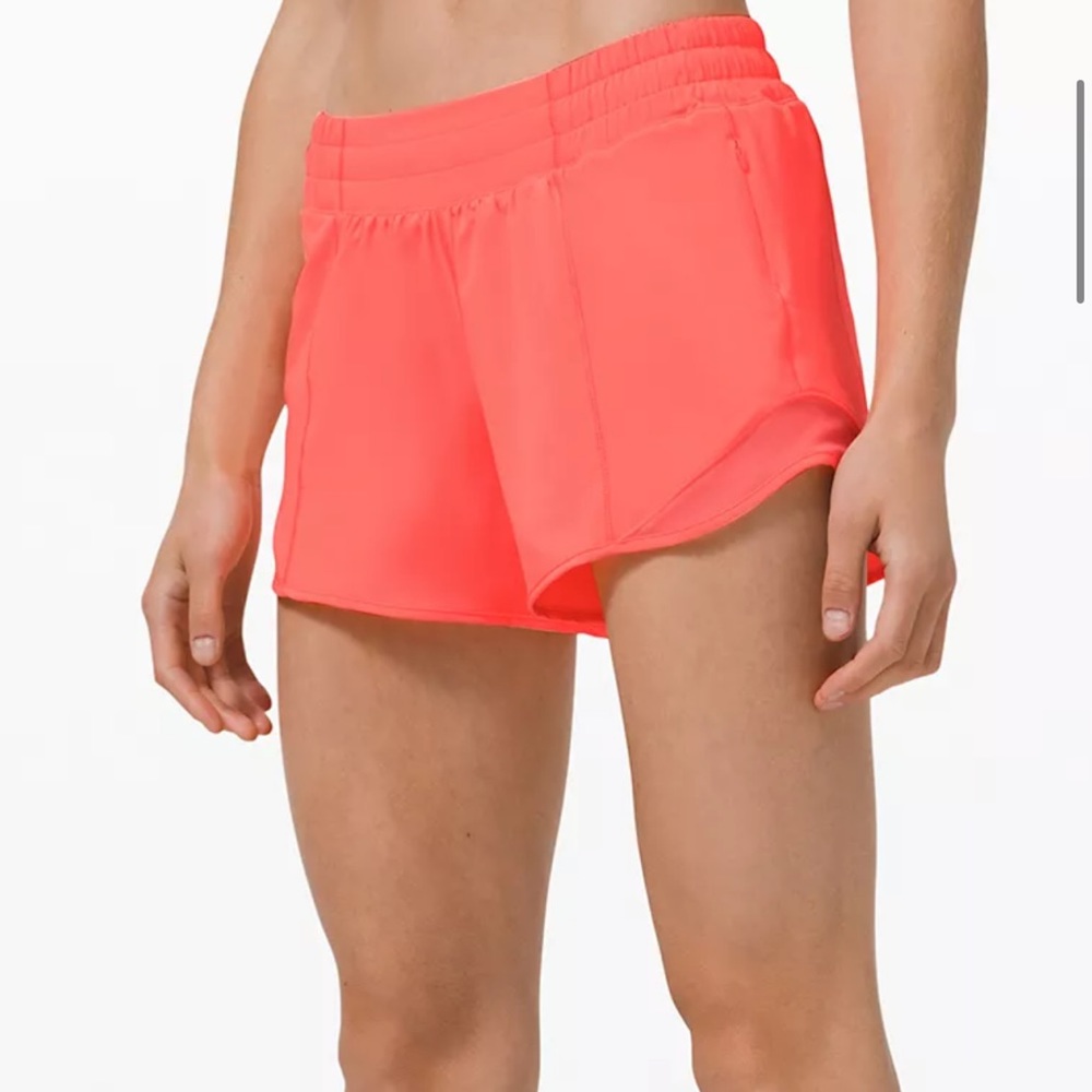 NWOT Lululemon Hotty Hot High Rise Shorts 4” Sunset